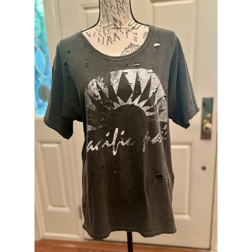 Free People Heavily Distressed Boho Graphic Sunburst Vintage Inspired Tee S EUC